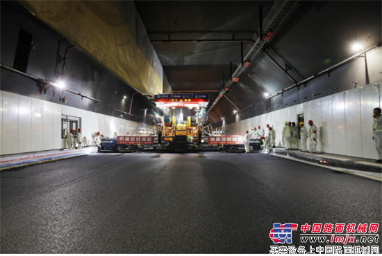 中大機械:不走尋常路 傳承匠心成就中國公路攤鋪專家